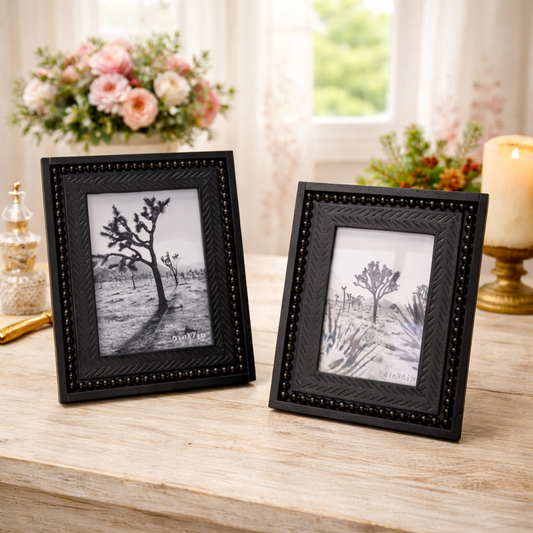 CLASSIC WOOD PHOTO FRAME IN BLACK