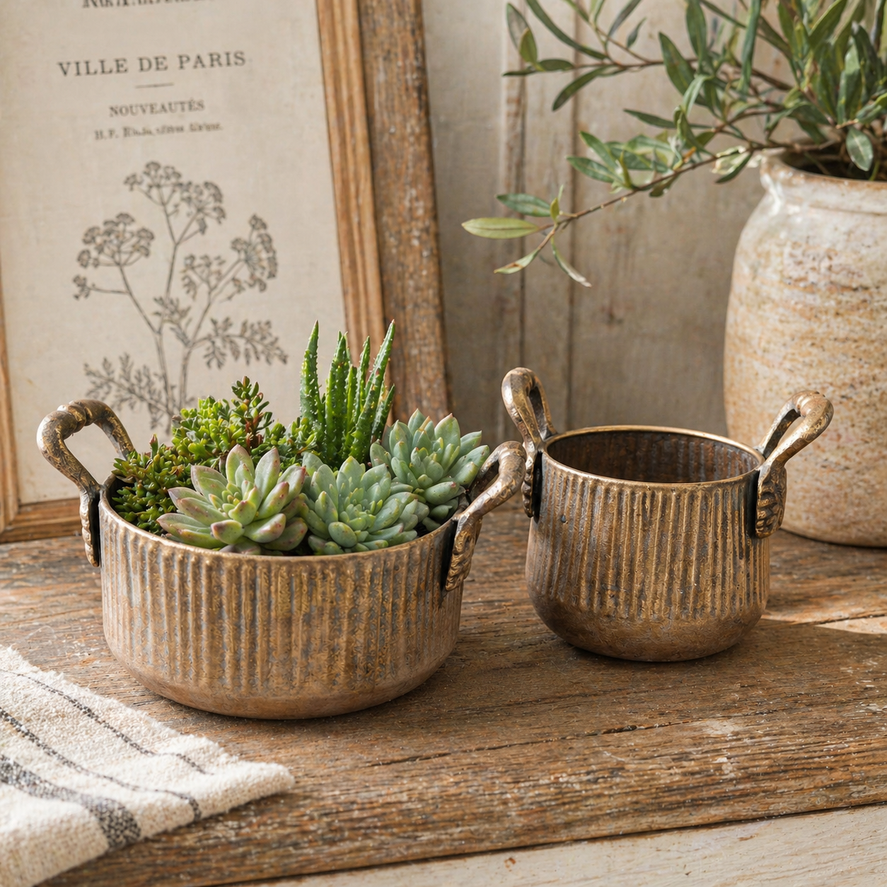 Ribbed Metal Planter Set with Handles