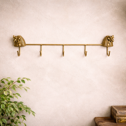 PEWTER BEE HOOK