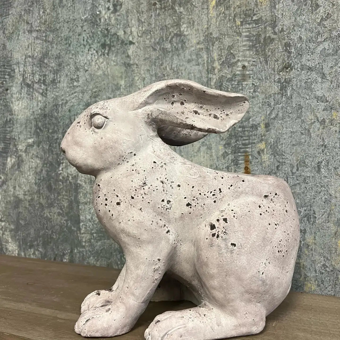 RESIN RABBIT PLANTER