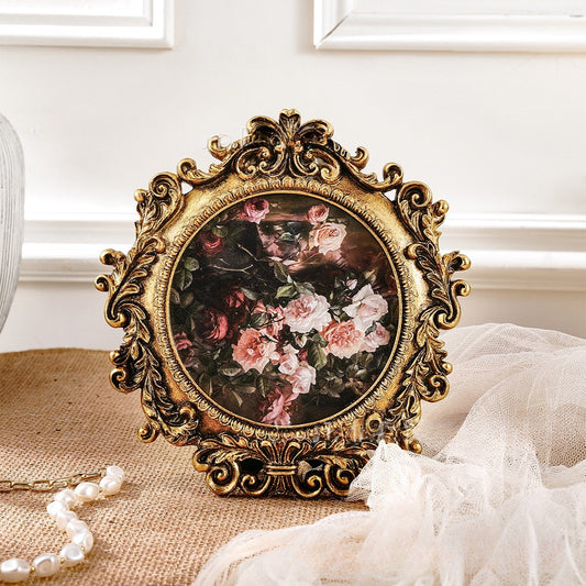 Round Ornate Photo Frame
