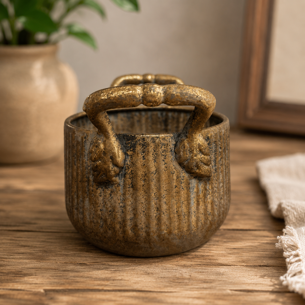 Ribbed Metal Planter Set with Handles