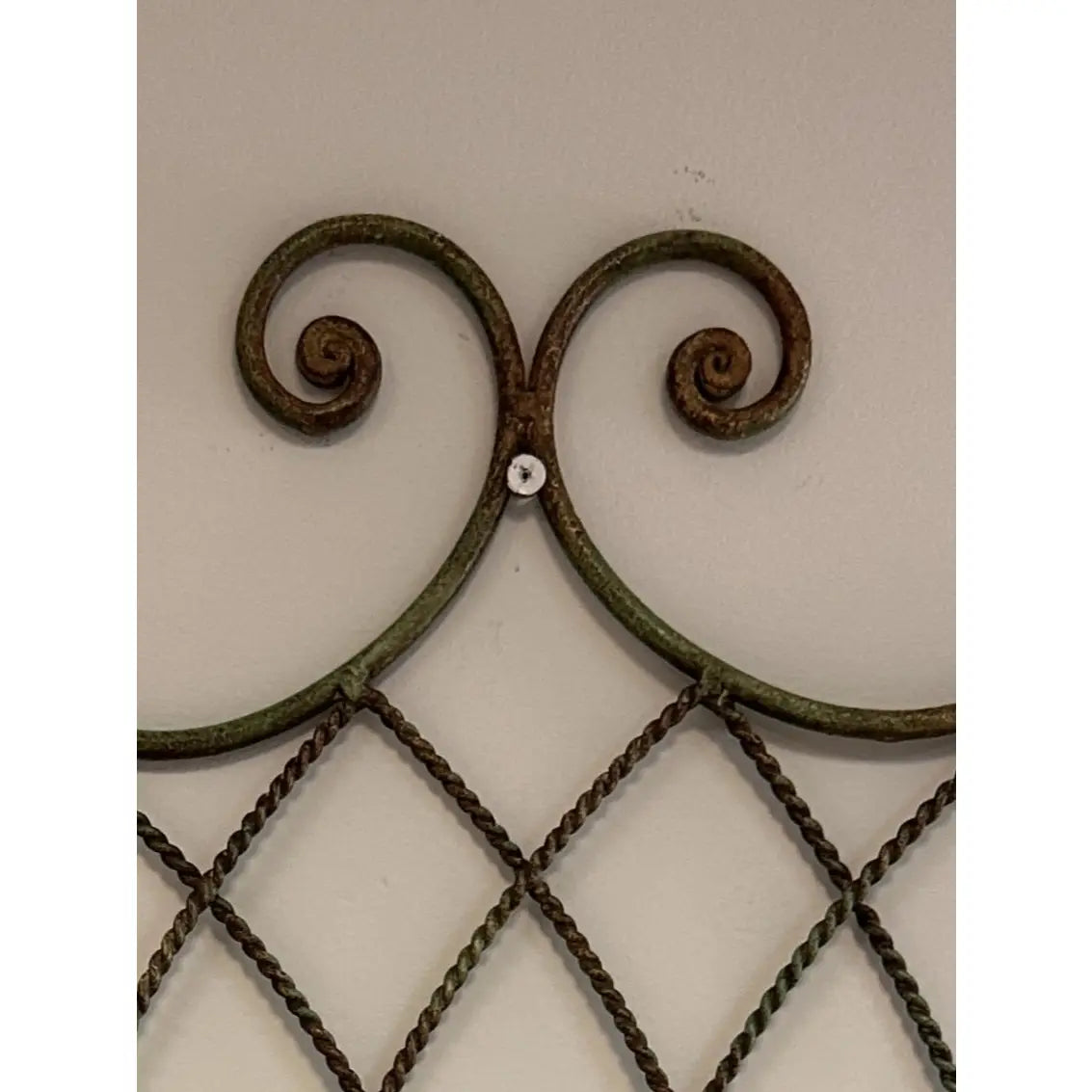 Iron Wall Basket Planter